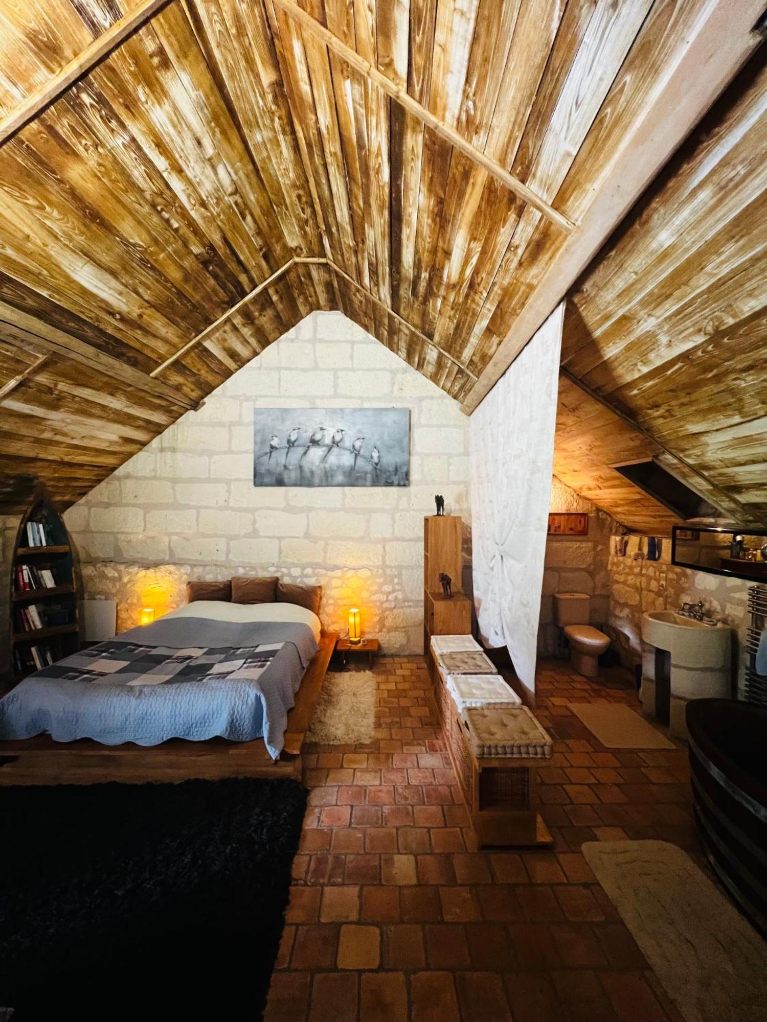 Chateau De La Thibaudiere - Chambre Du Tonneau Allonnes  Екстер'єр фото
