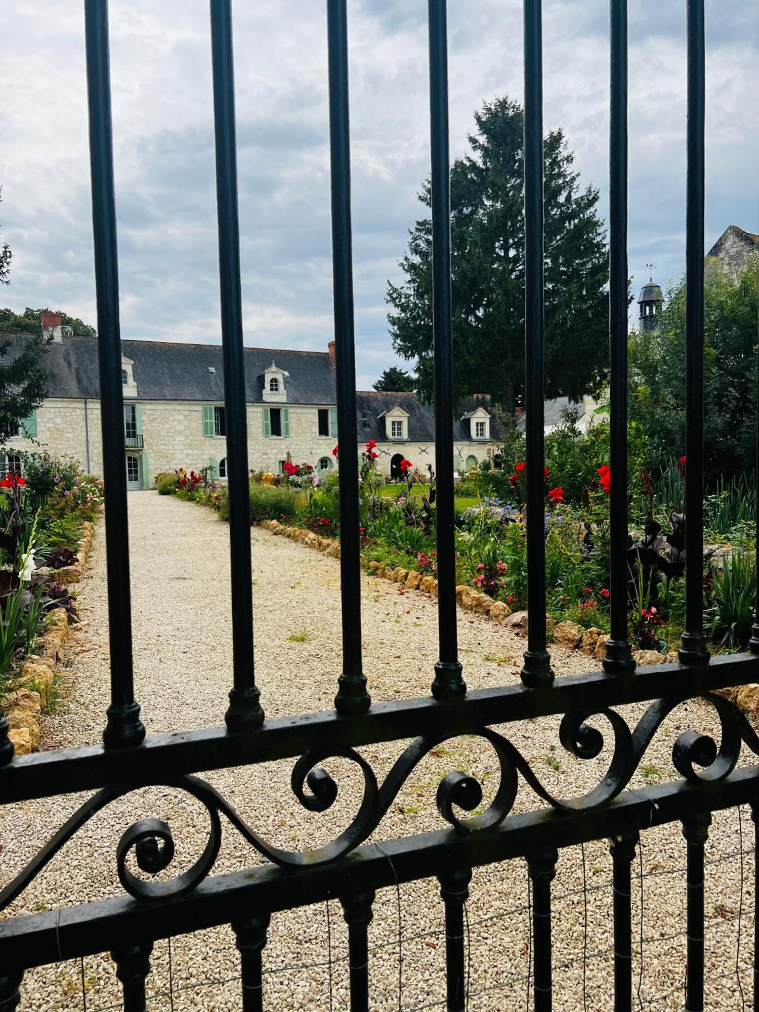 Chateau De La Thibaudiere - Chambre Du Tonneau Allonnes  Екстер'єр фото