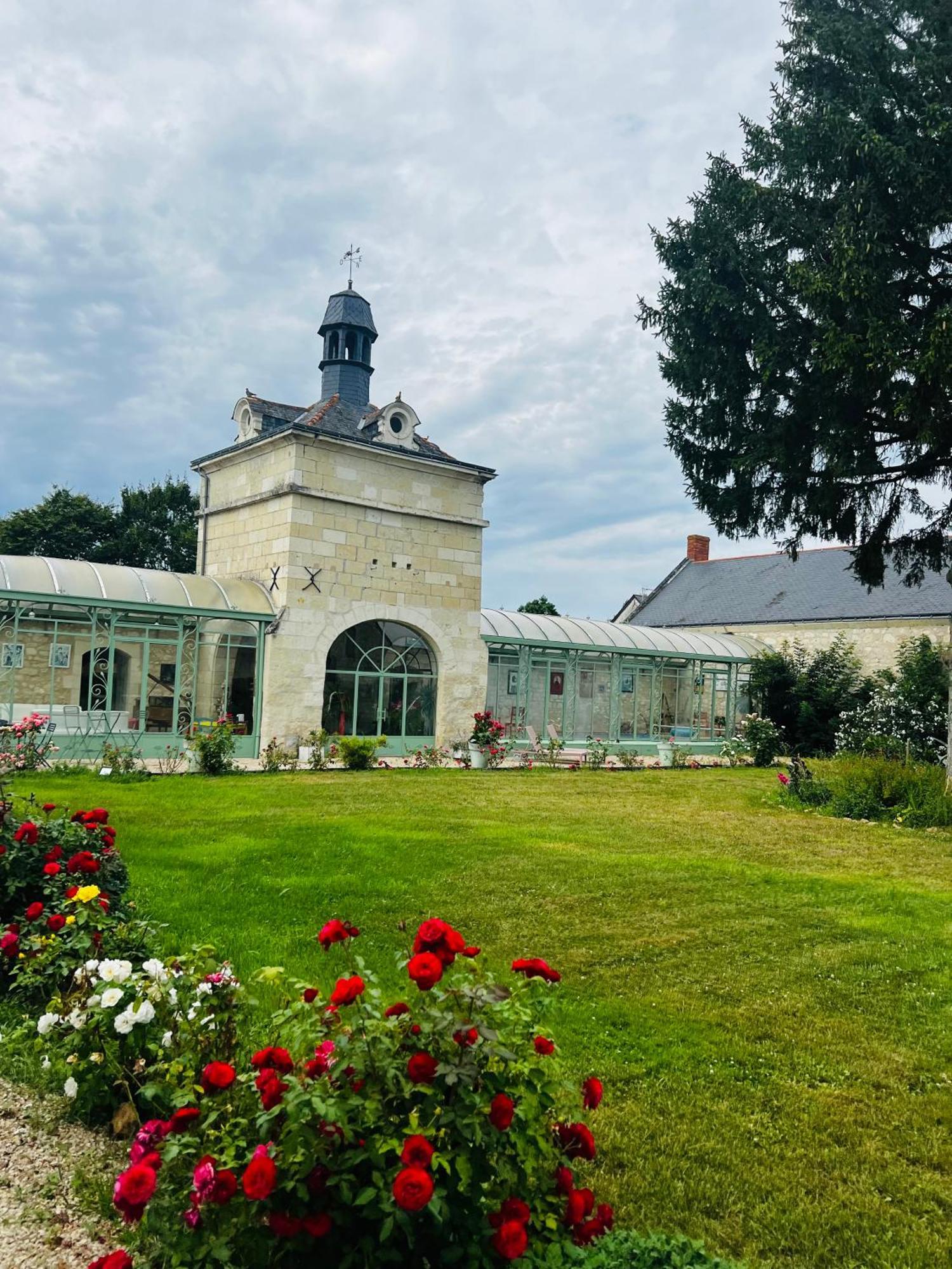 Chateau De La Thibaudiere - Chambre Du Tonneau Allonnes  Екстер'єр фото